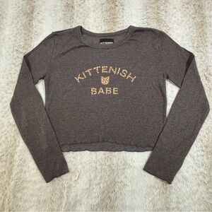 Kittenish Babe Long Sleeve Graphic Crop Top Gray Women’s XL